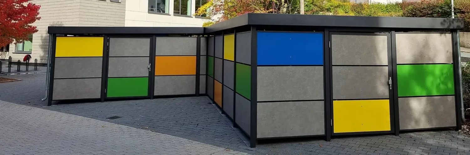 Umhausung und Überdachung für Fahrradstellplätze und Abfallbehälter